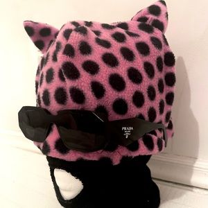 BLACK PRADA SUNGLASSES